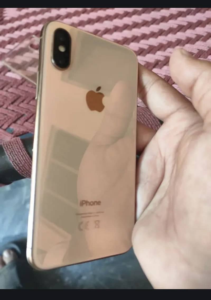 iPhone XS 3