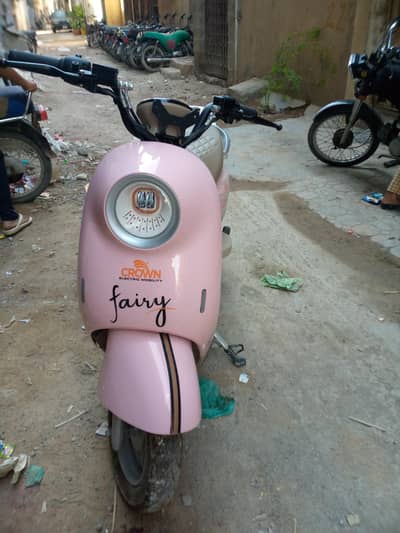 Crown Fairy EV Scooty-Pink color