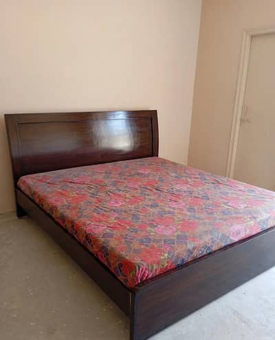 Modern Double Bed with Mattress – Excellent Condition