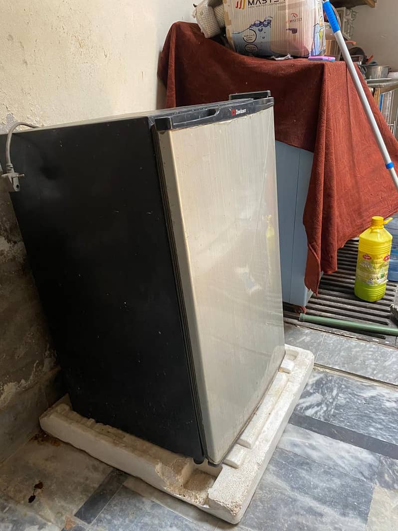 Dawlance Mini Fridge 1