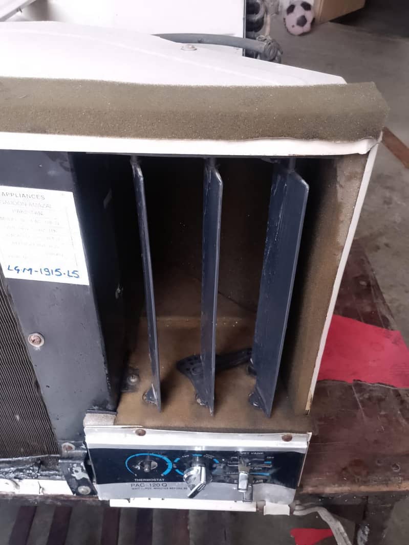 window Ac  1 ton 10