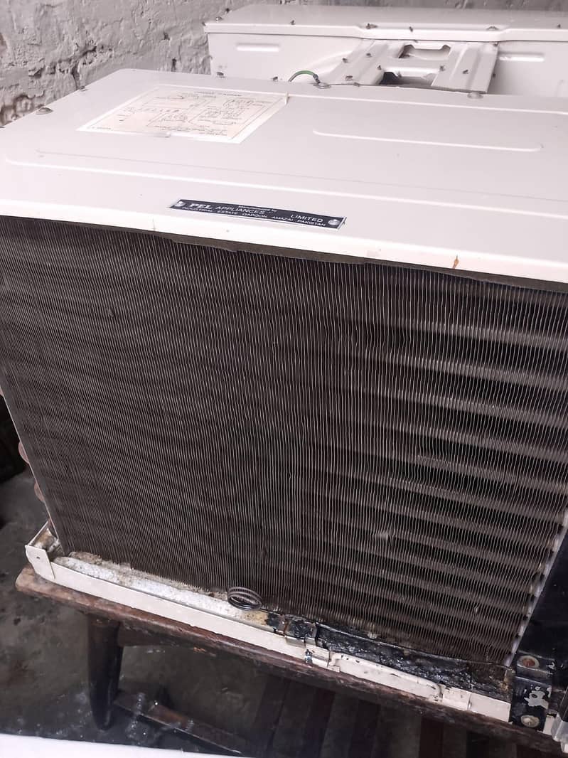 window Ac  1 ton 11