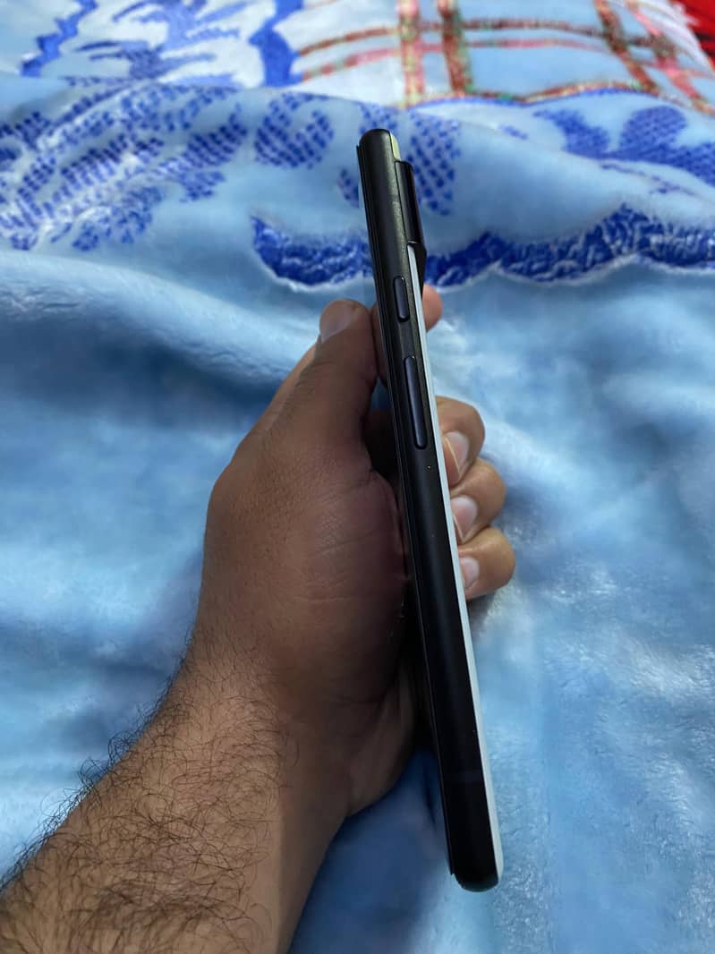 Google Pixel 6 4