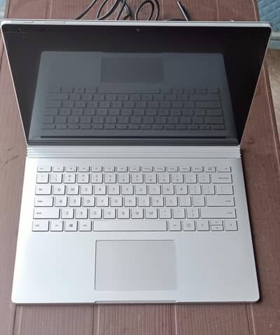 Surface Book 2.16GB RAM. . 512 GB SSD i7 touchscreen