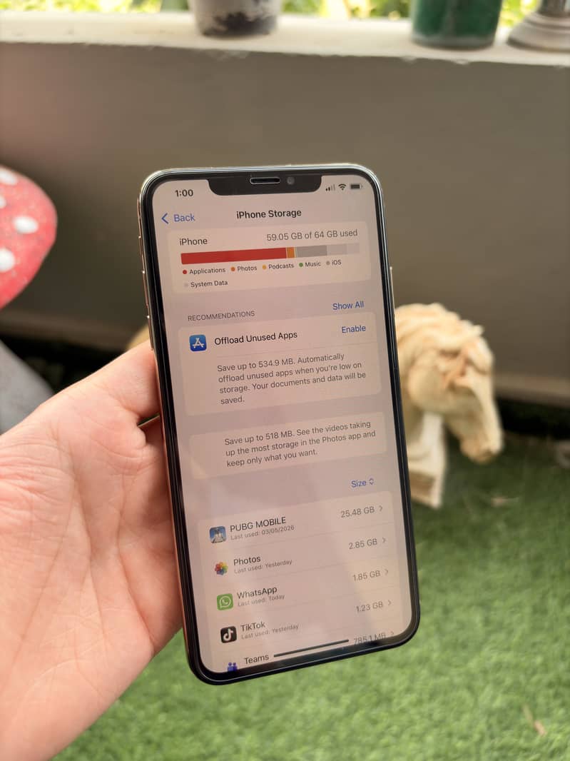 iphone xs max 1