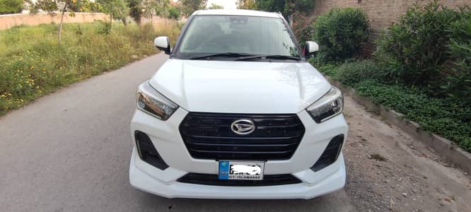 Daihatsu Rocky Premium G 2020 Grade 4.5 Pearl white 360 camera