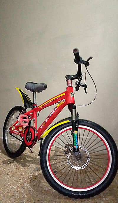 Thunder MTB imported bicycles in very good condition