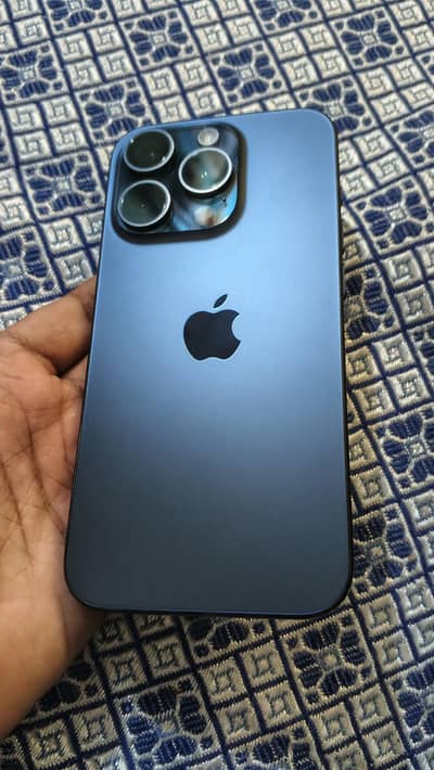 iphone 15 pro blue titanium