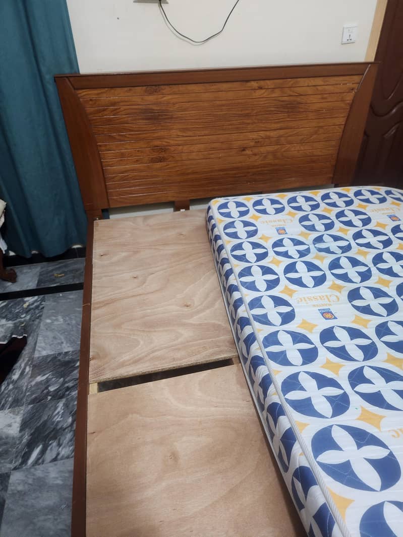 king Size Bed 5