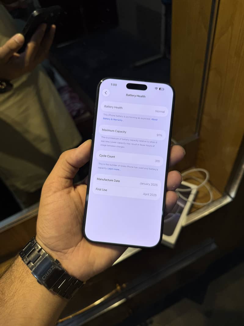 iPhone 16Pro Max 1