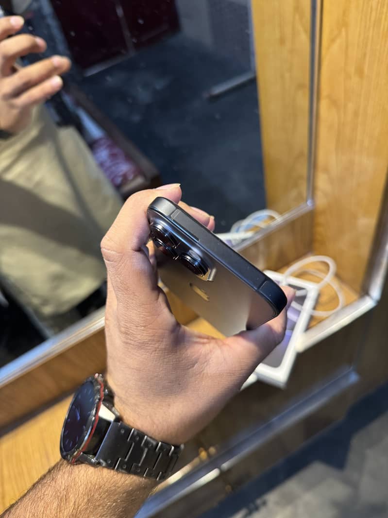 iPhone 16Pro Max 6