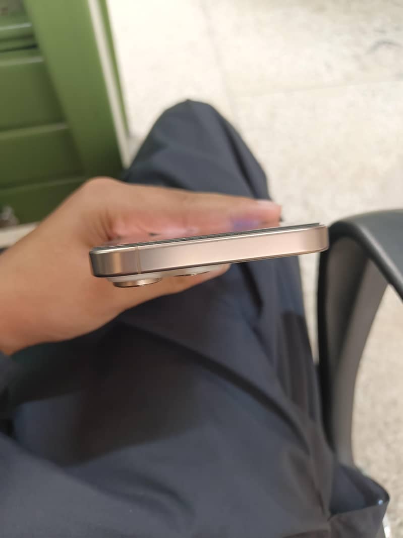 Iphone 16 pro max 1