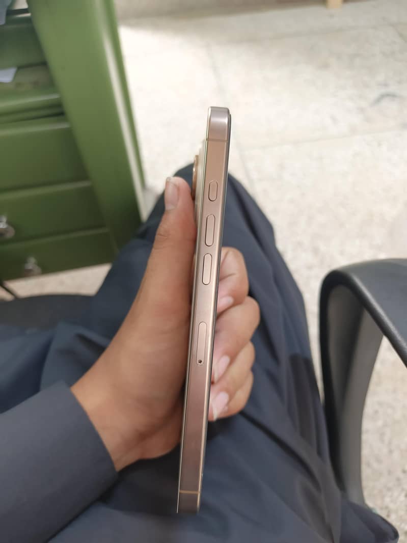 Iphone 16 pro max 2