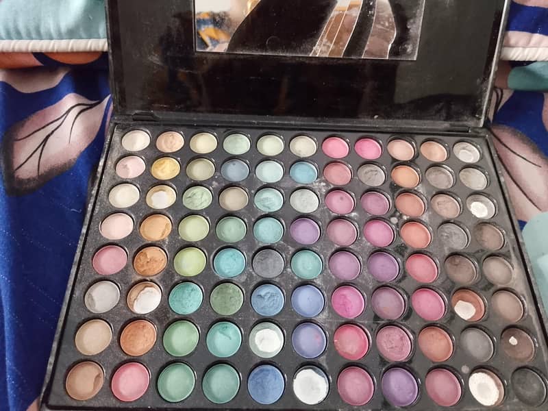 different colours 0