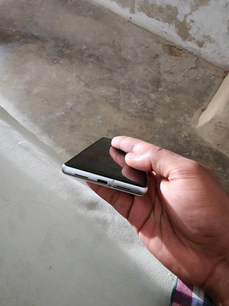 Google Pixel 7 3