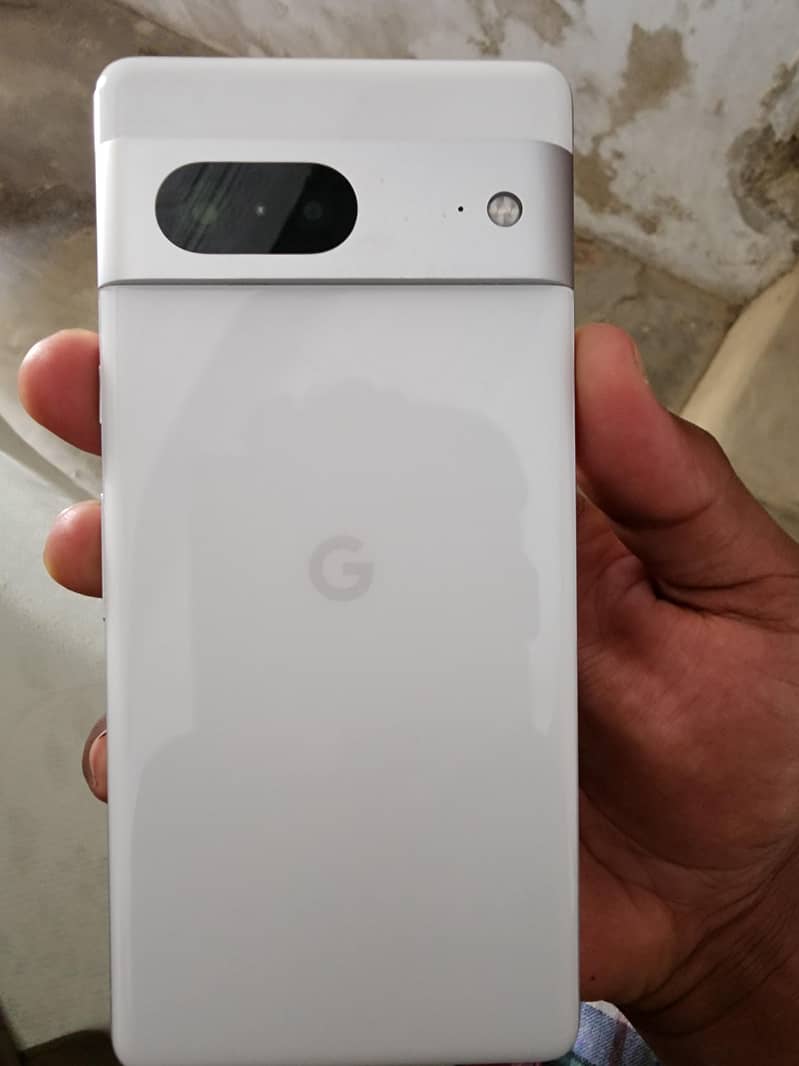 Google Pixel 7 4