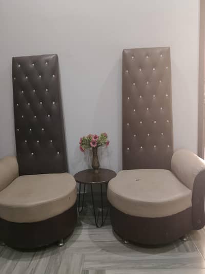 room couple chairs like coffee chair