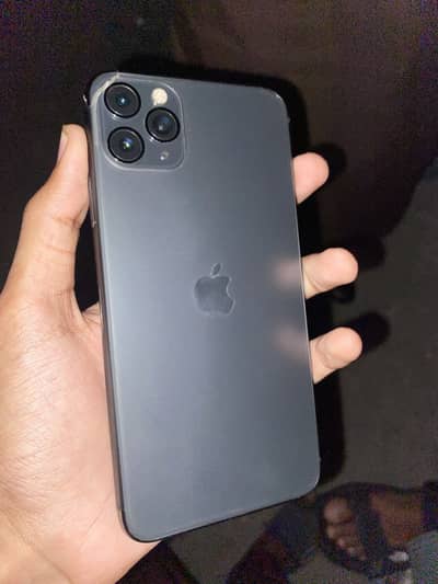 IPhone 11 pro max (( Non pra Jv urgent sale ))03290056104