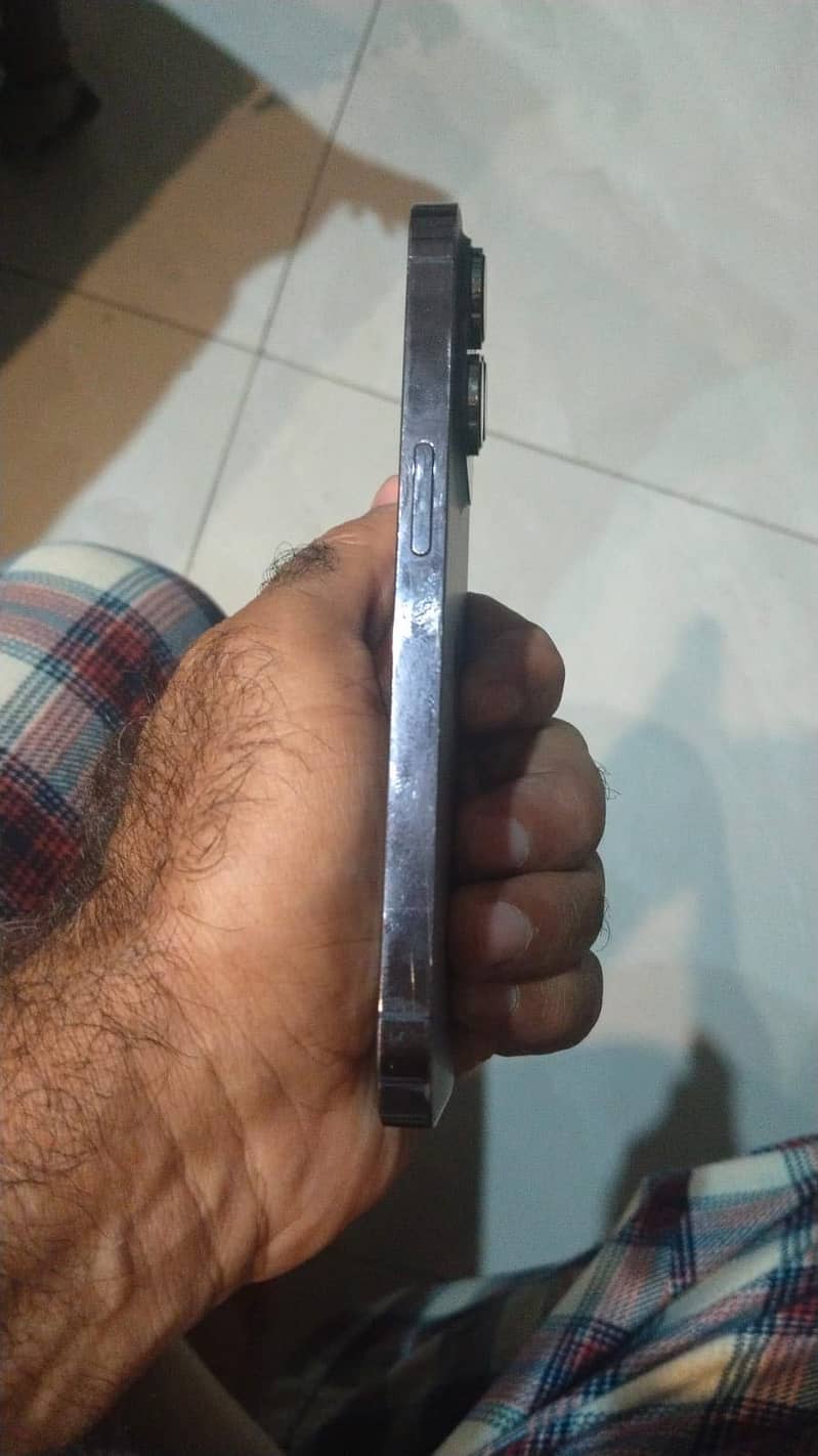 Apple iPhone 14 pro 2