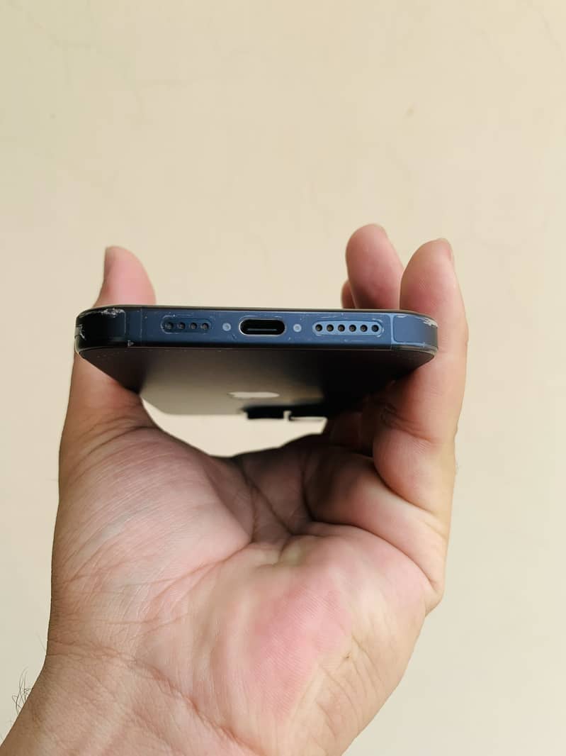 IPHONE 15 PRO MAX 8