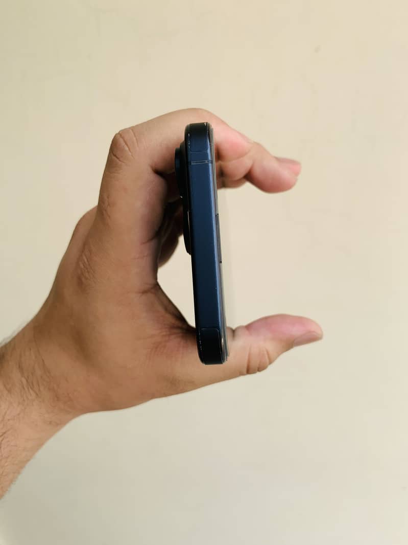 IPHONE 15 PRO MAX 9