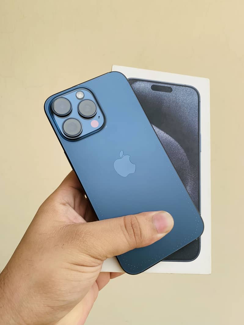 IPHONE 15 PRO MAX 10