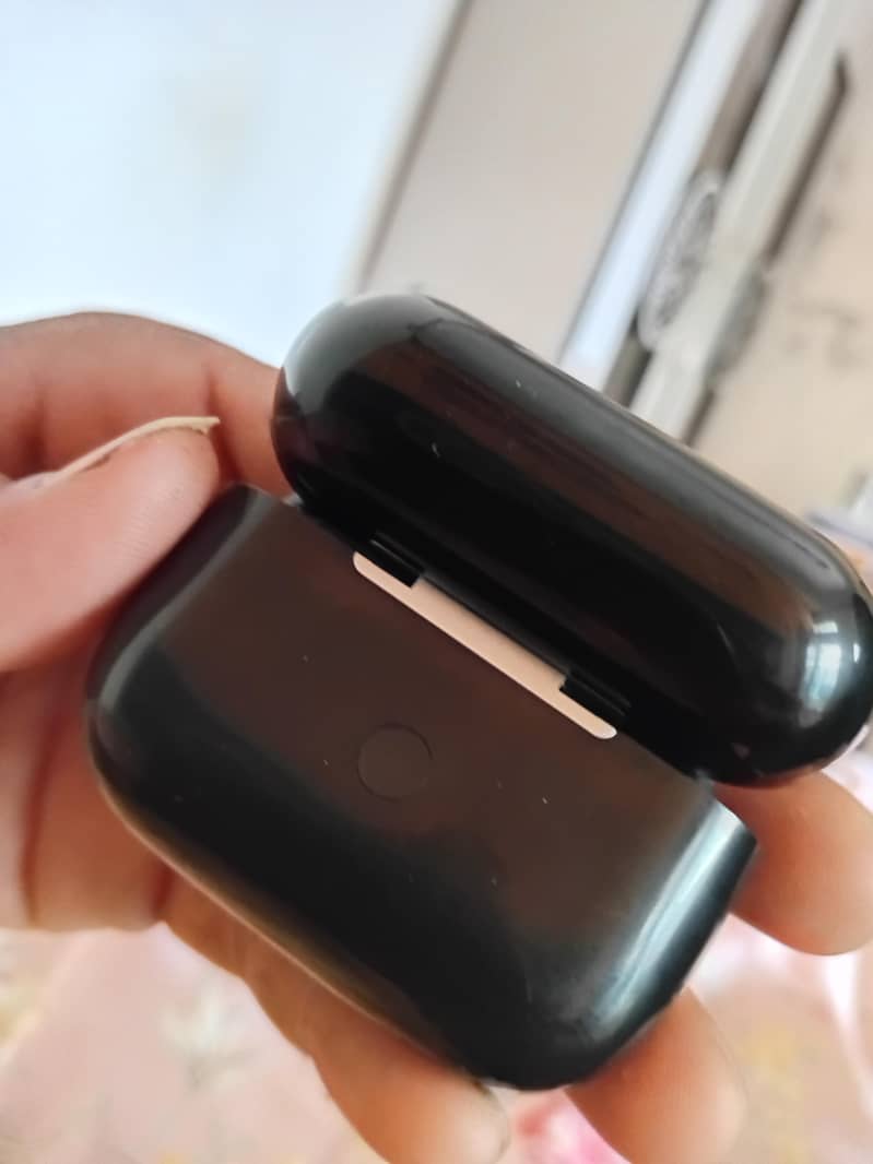 ear buds 1