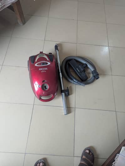 Sharp Vaccum Cleaner