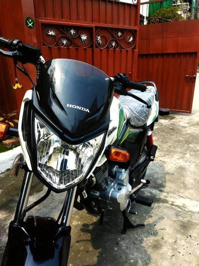 Honda CB125F 22/23  500 Kms Mileage