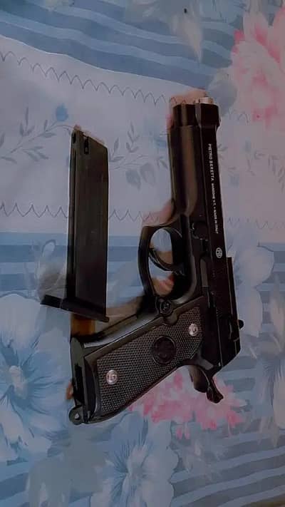Brand New M9 Beretta Metal barrel Airsoft Toy Gun Limited Stock!