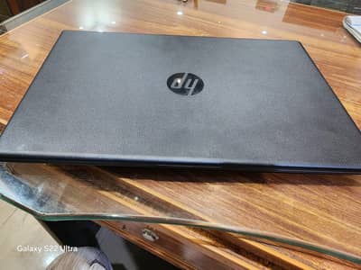 HP 15 Rayzen 5 7000 Series with AMD Radeon Graphics