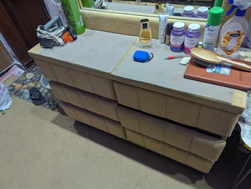 dressing table 1