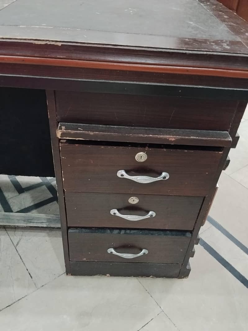 Office table 3