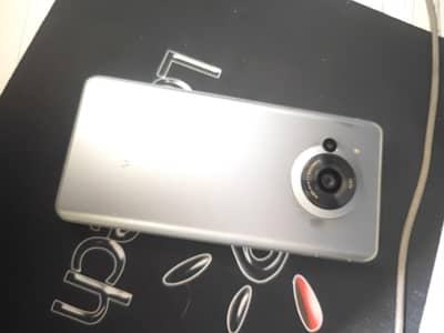 Aquos R7 | PTA APPROVED | 10/10 Condition
