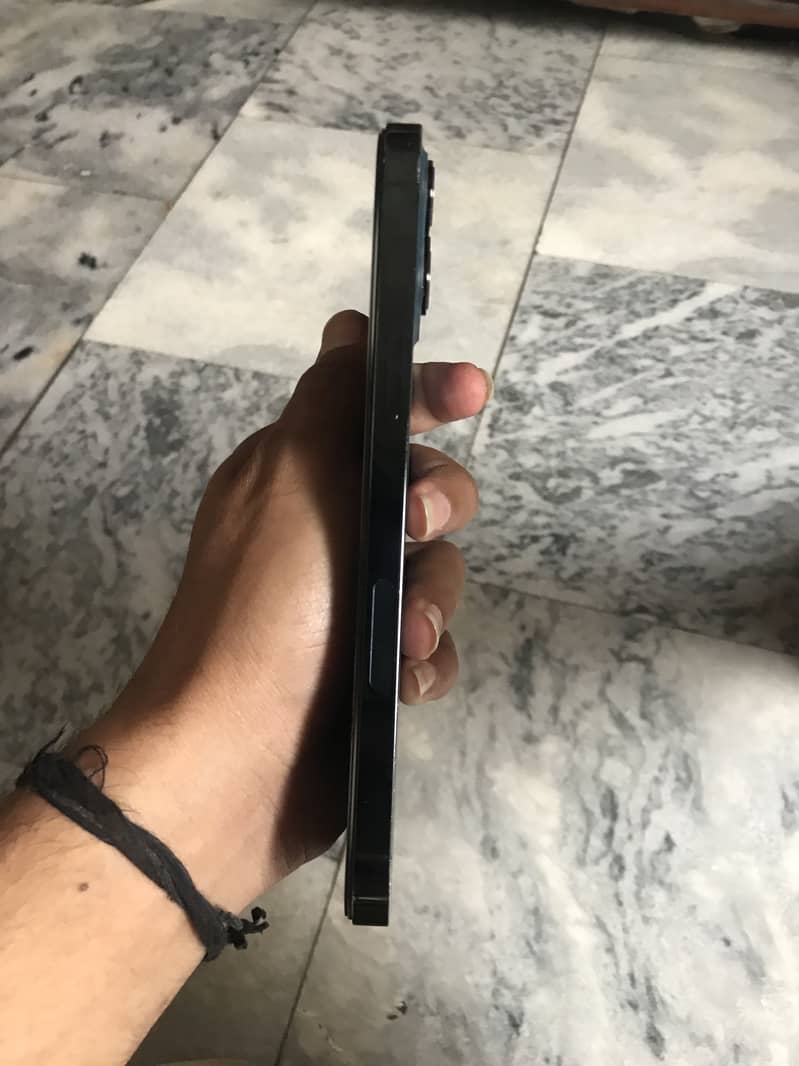 iphone 12 pro max 6
