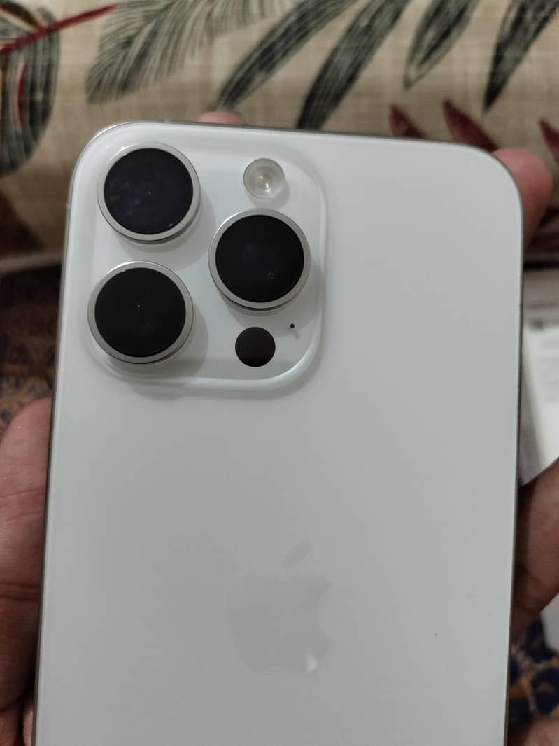 Iphone 15 Pro Max 1