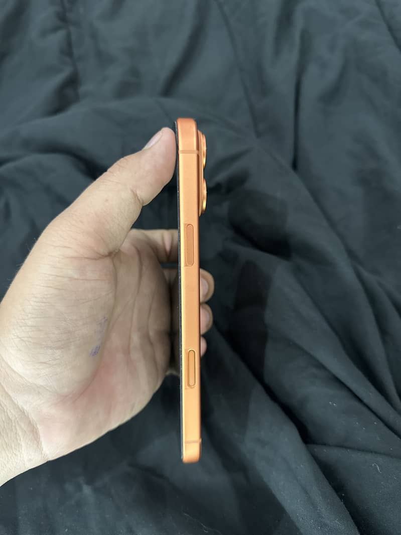 Apple iPhone 17 Pro Max 9
