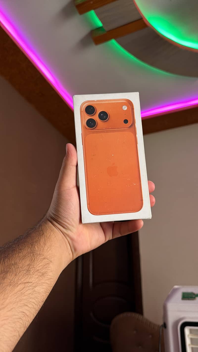 Apple iPhone 17 Pro Max 12