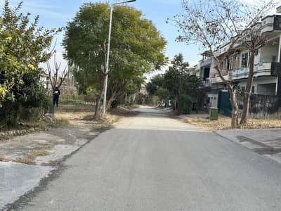 07 Marla Plot For Sale