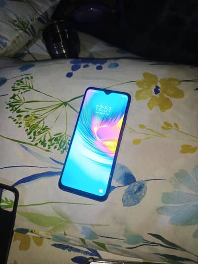 im selling my Hot 9 play 4. /64 Gb set onlY. . no exchnge