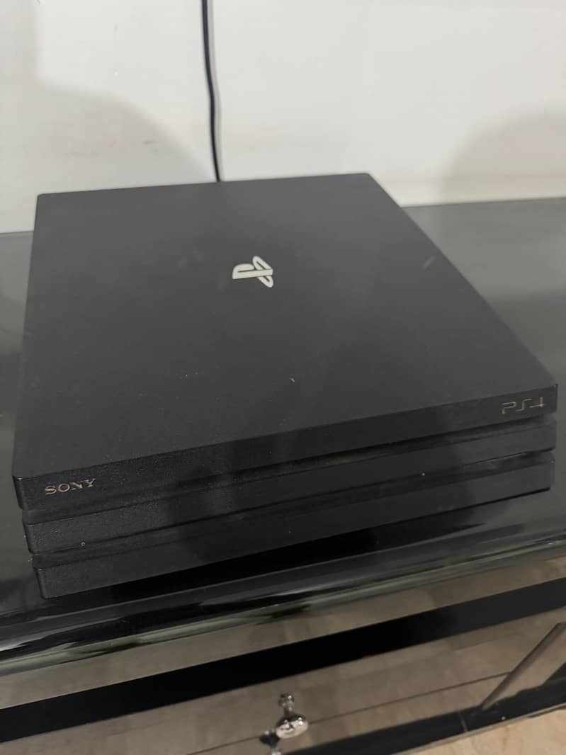 PS4 Pro 1
