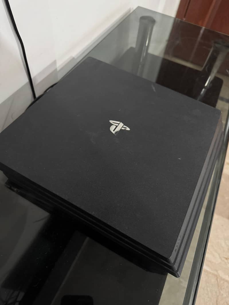 PS4 Pro 3