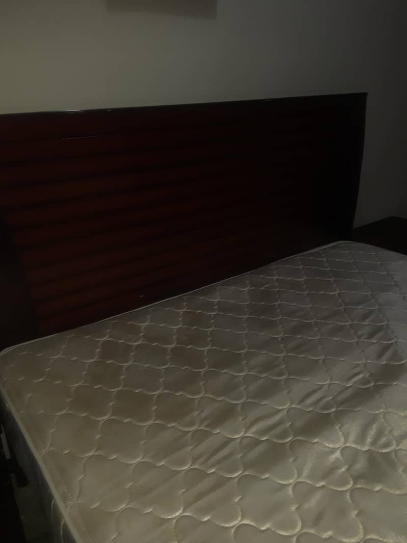 Bed with side tables 1