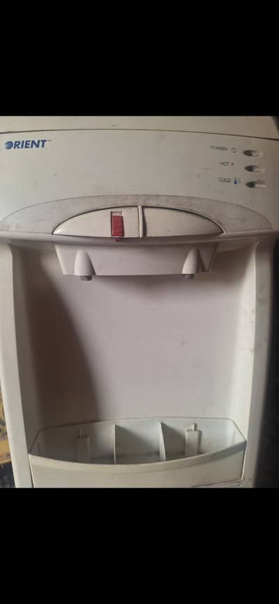 water dispenser only 2 months used in very best running condition
