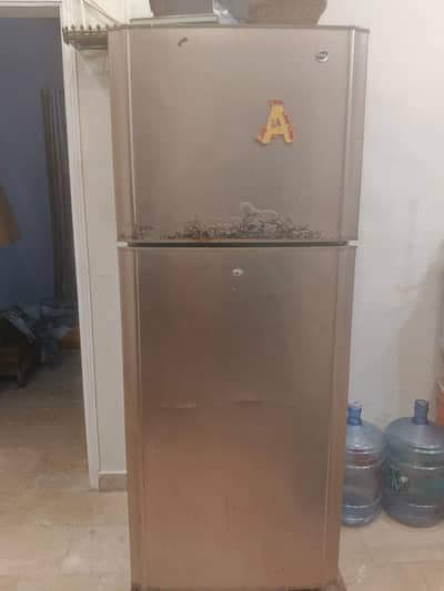FRIDGE FOR SALE 10/10 CONDITION FOR SALE