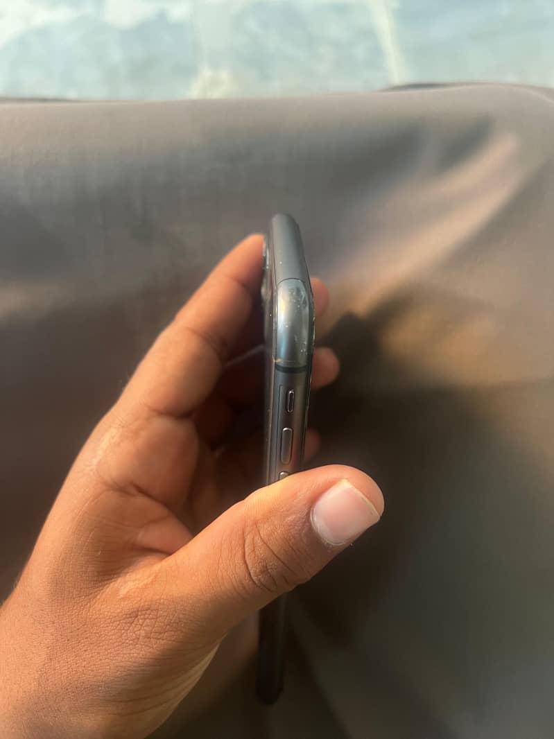 iPhone 3