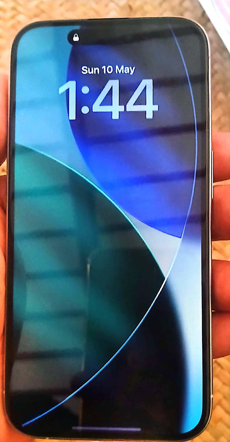 iphone 15 pro 4