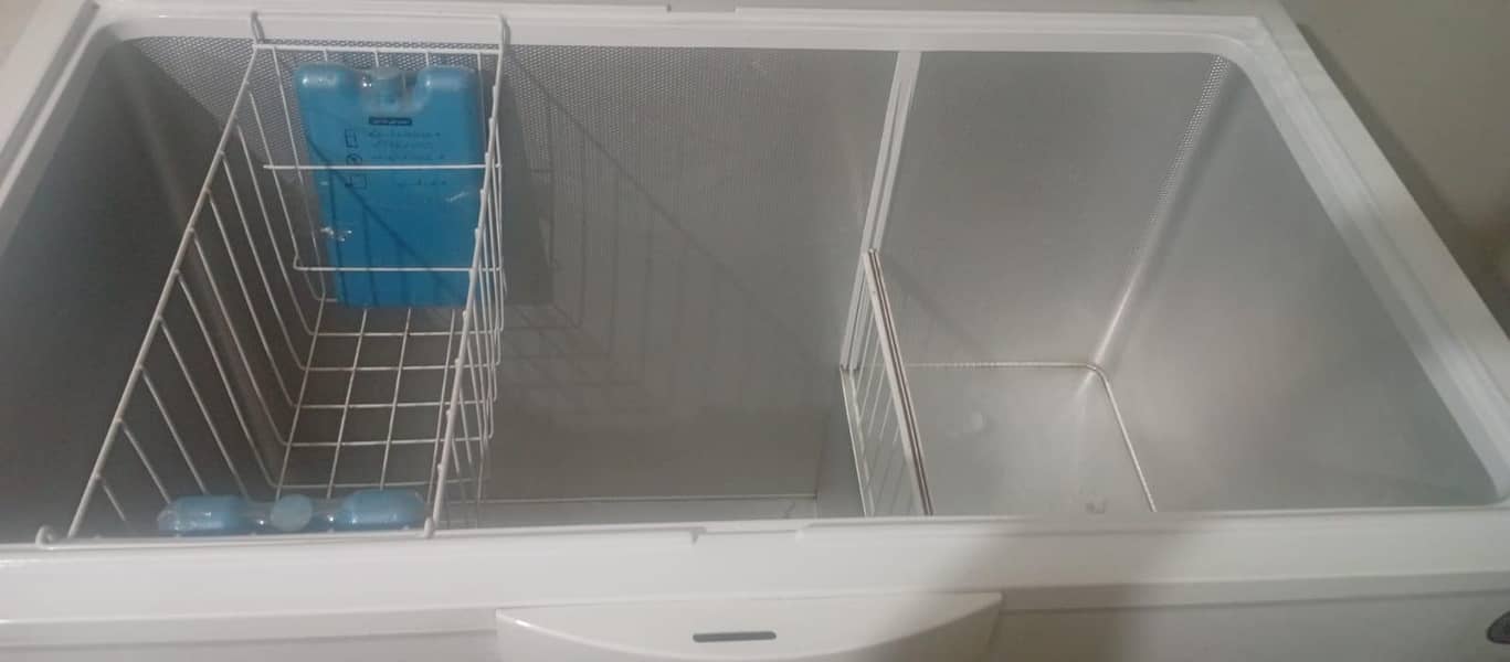 Dawlance Deep freezer 3