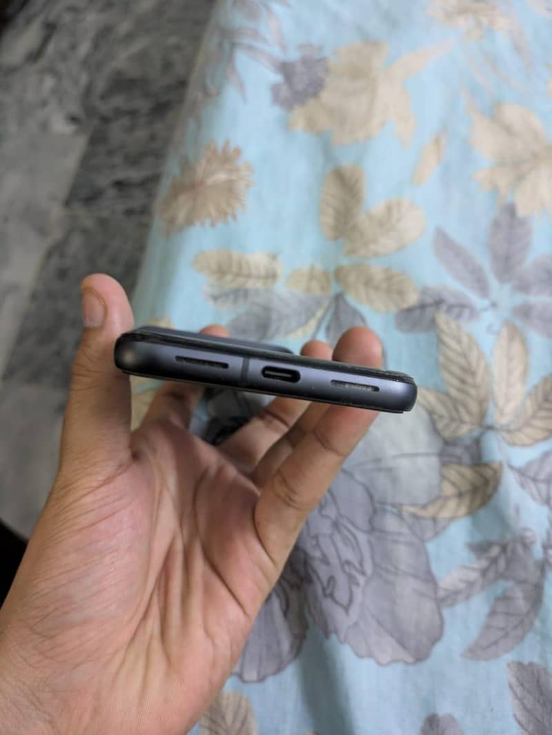 Google Pixel 8 2