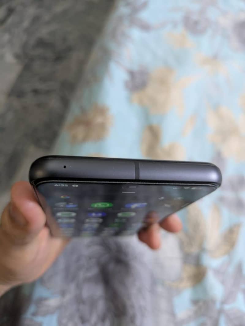 Google Pixel 8 6